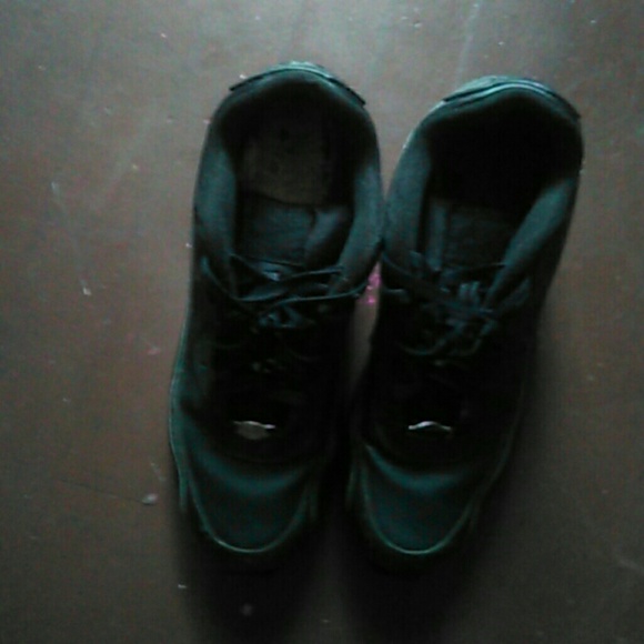 Nike Shoes - Picture 1 of 1